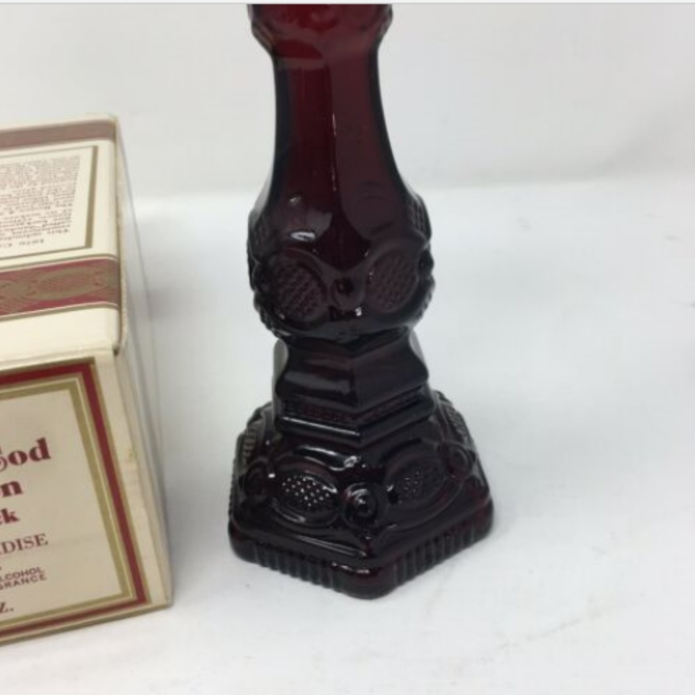 Vtg Avon CAPE COD 1876 Red Sandwich Glass candle - Picture 4 of 6